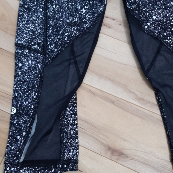 Lululemon crops - Picture 3 of 5